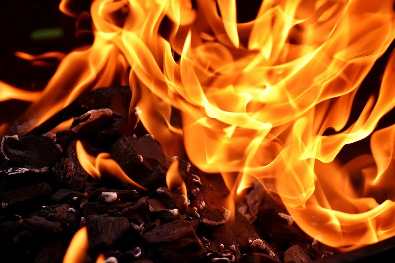 Sognare il Fuoco: Interpretazione, Significato e Simbologia