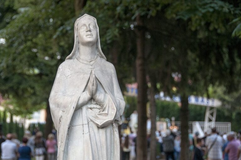Sognare la Madonna: Significato e Interpretazioni del Sogno - LiceoMonti.it