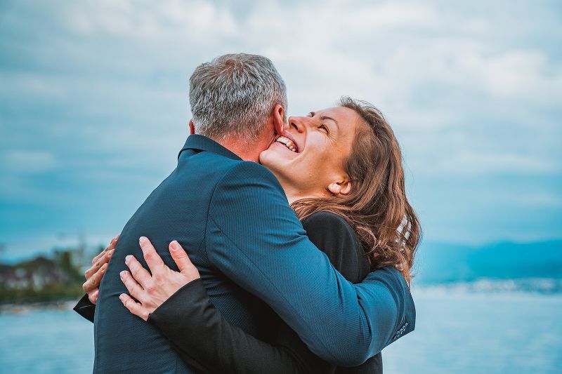10 Evidenze del comportamento di un uomo innamorato in segreto