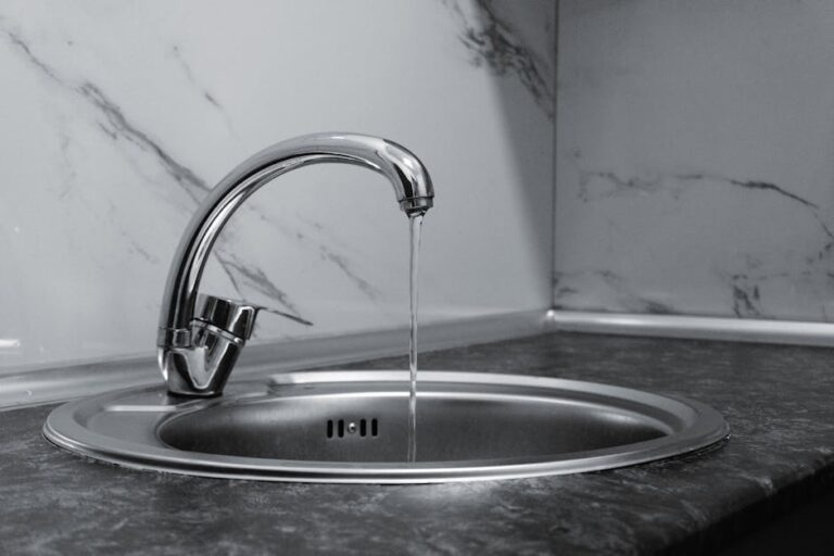 Acqua del rubinetto sotto la lente: quando i controlli domestici fanno emergere criticità invisibili